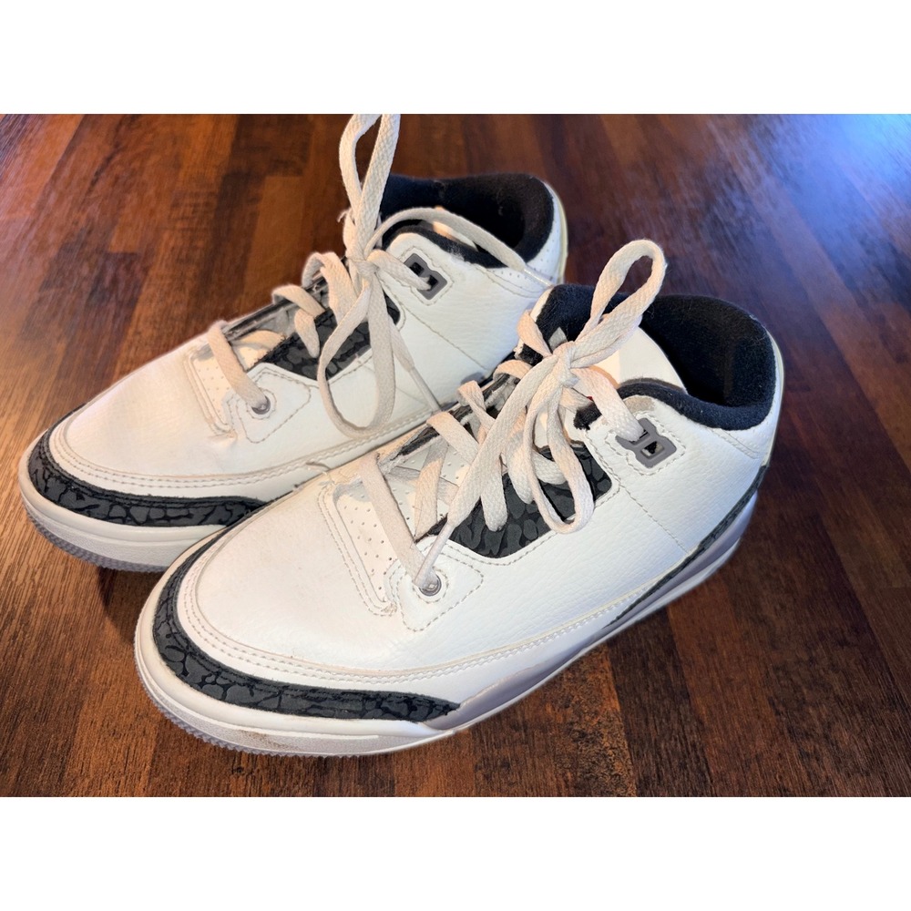 Nike Air Jordan 3 Retro Ivory White Grey Mist Kids Size 1Y DM0966-106